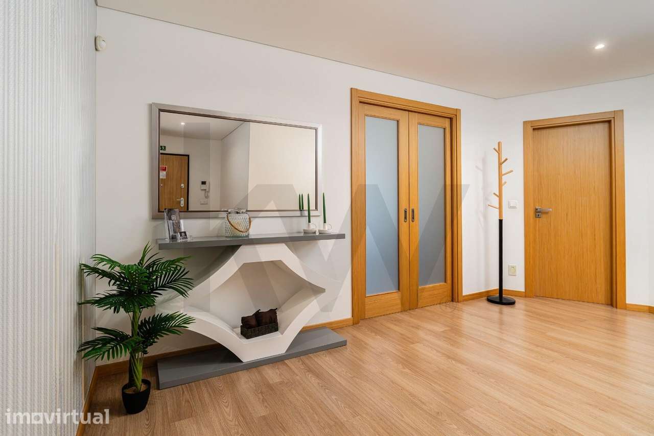 Apartamento T2 de Excelência com Licença de Alojamento Local | Rua 5 d - Grande imagem: 4/30