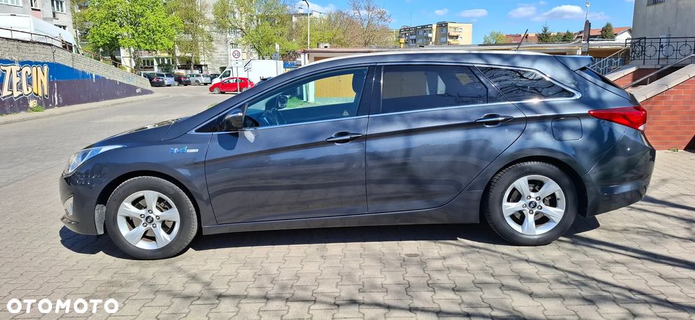 Hyundai i40 Kombi blue 1.6 Family+ - 5