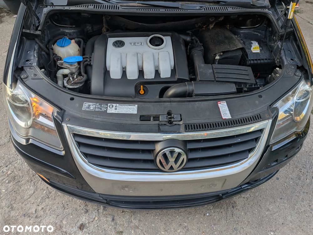 Volkswagen Touran - 9