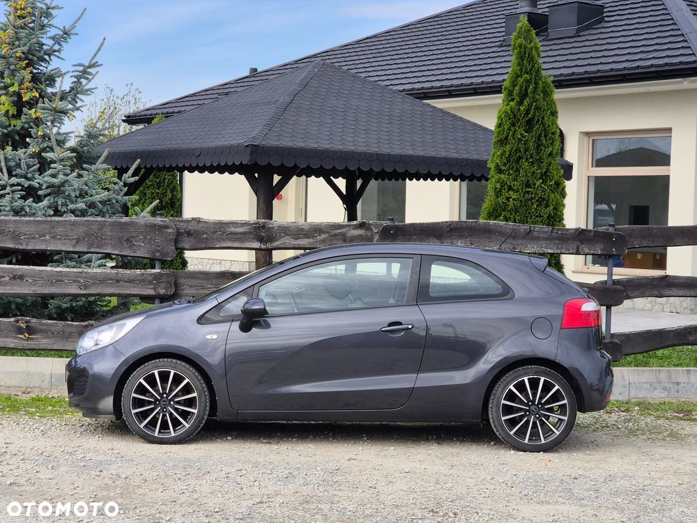 Kia Rio - 4