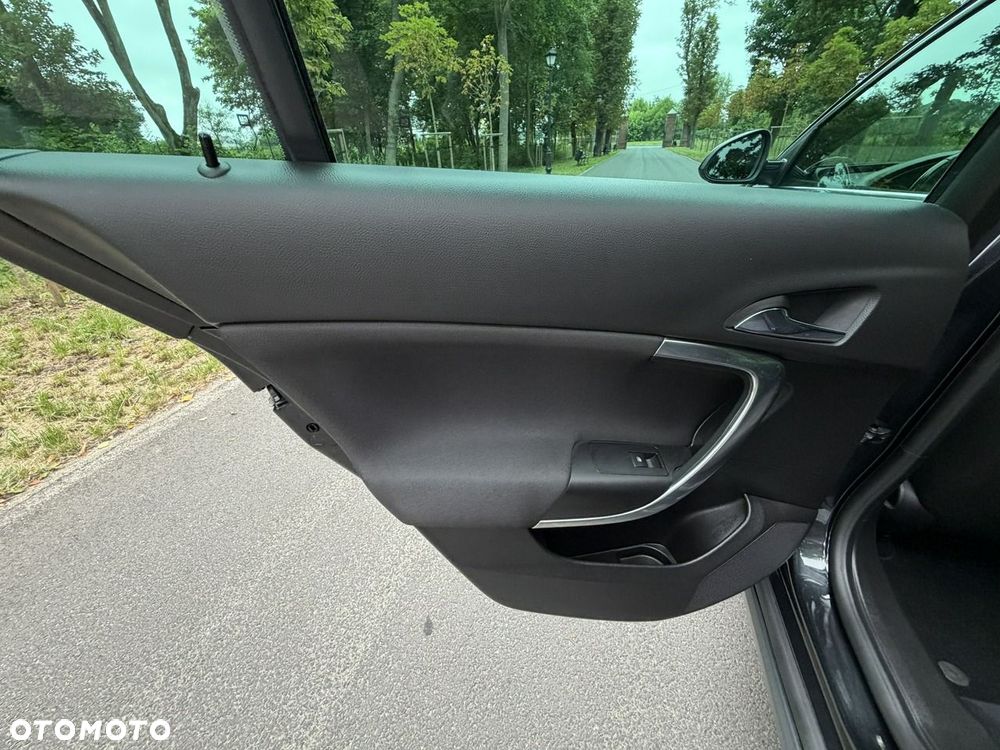 Opel Insignia - 24