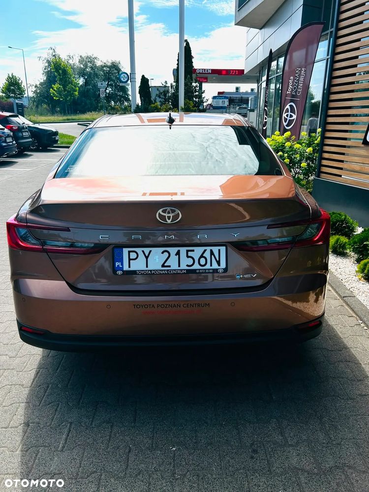 Toyota Camry 2.5 Hybrid Executive CVT - 4