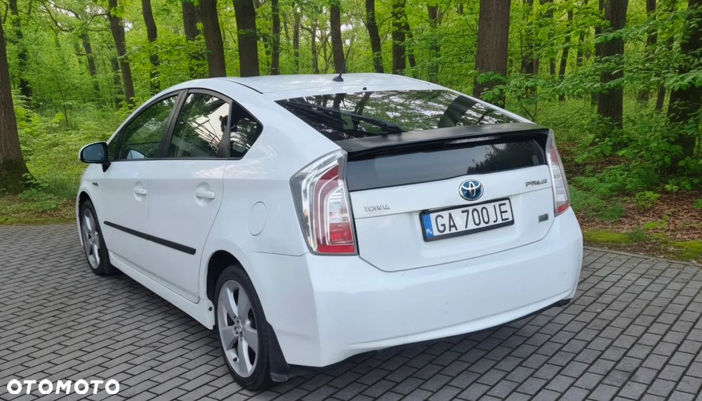 Toyota Prius 2012 photo 2