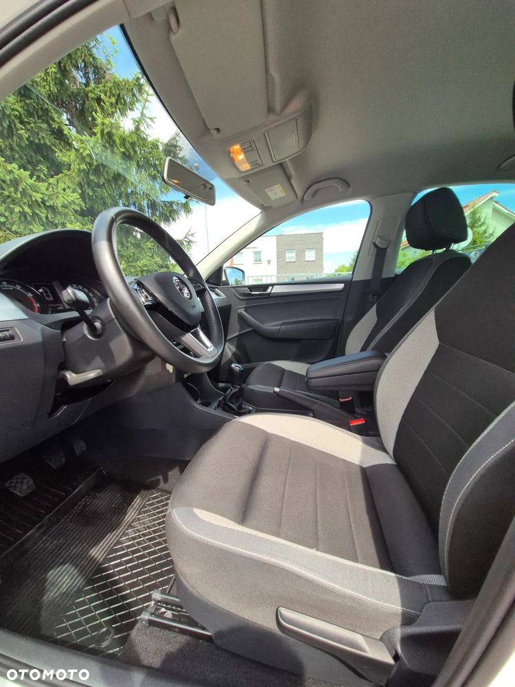 Skoda RAPID 1.0 TSI Ambition - 16