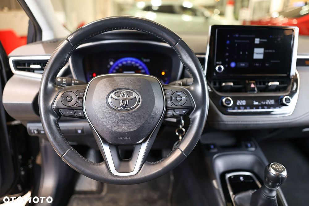 Toyota Corolla - 24