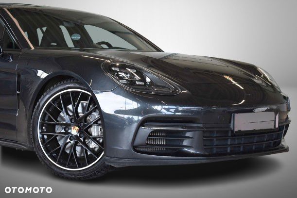 Porsche Panamera 4 10 Years Edition - 18
