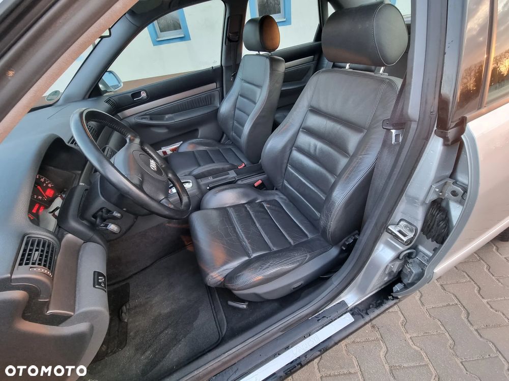 Audi A4 Limousine - 16