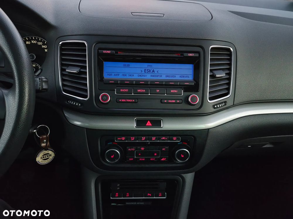 Volkswagen Sharan 2.0 TDI DPF BlueMotion Comfortline - 14