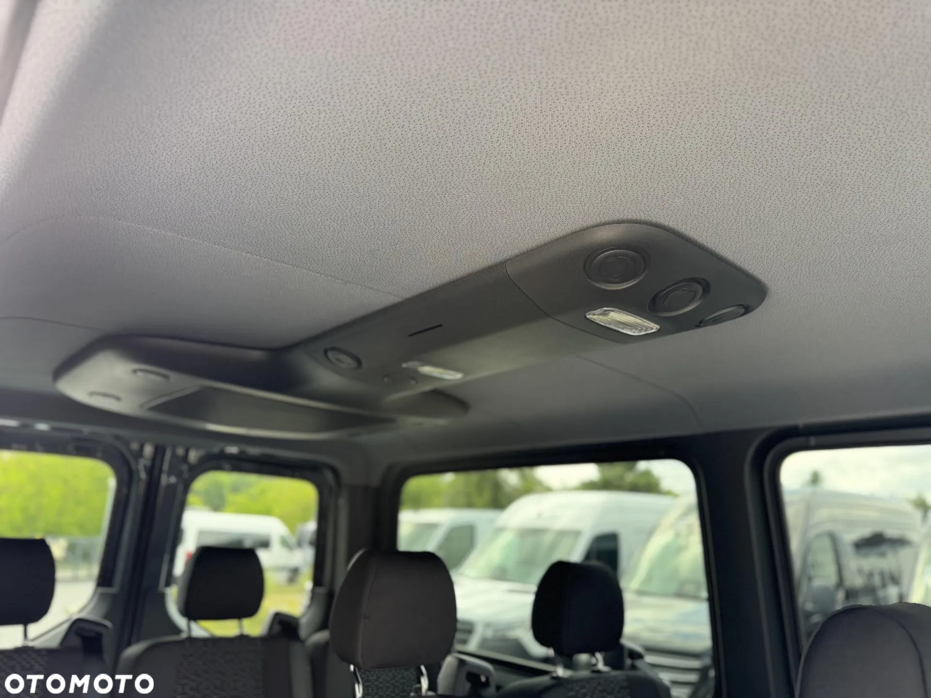 Mercedes-Benz Sprinter - 13