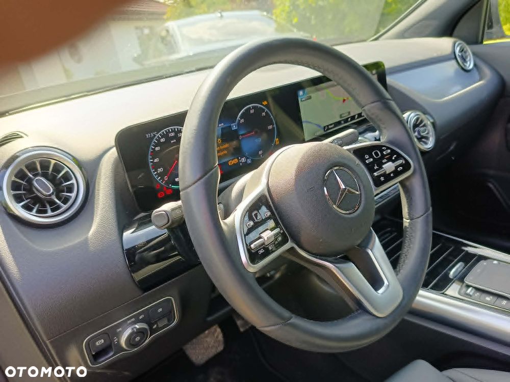 Mercedes-Benz EQA 300 4Matic Edition 1 - 21