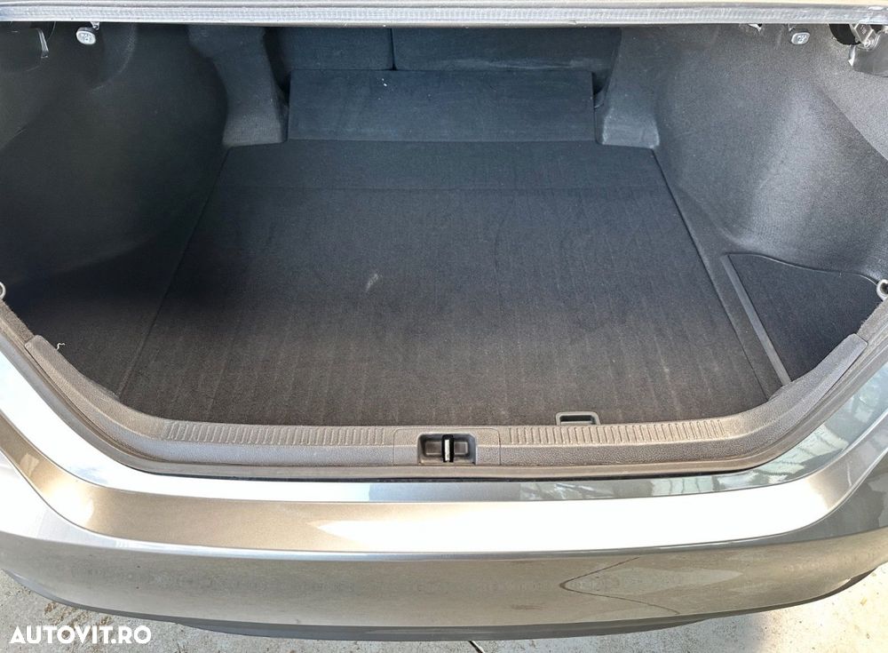 Toyota Camry Executive - 5