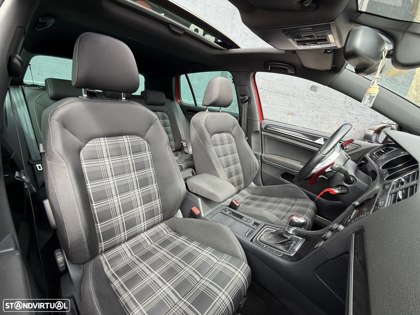 VW Golf 2.0 TDI GTD DSG - 8