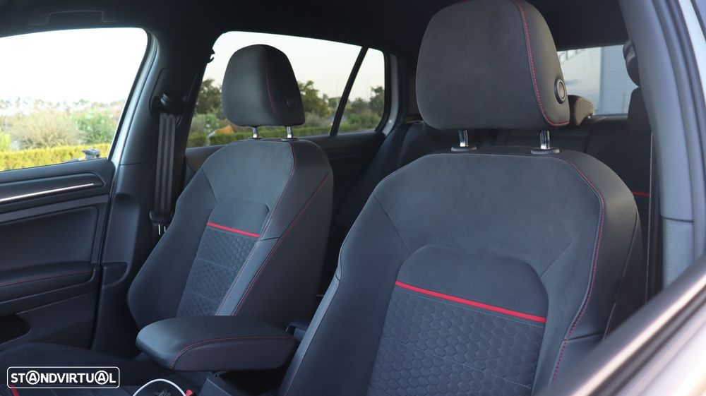 VW Golf 2.0 TSI GTI DSG Performance - 12
