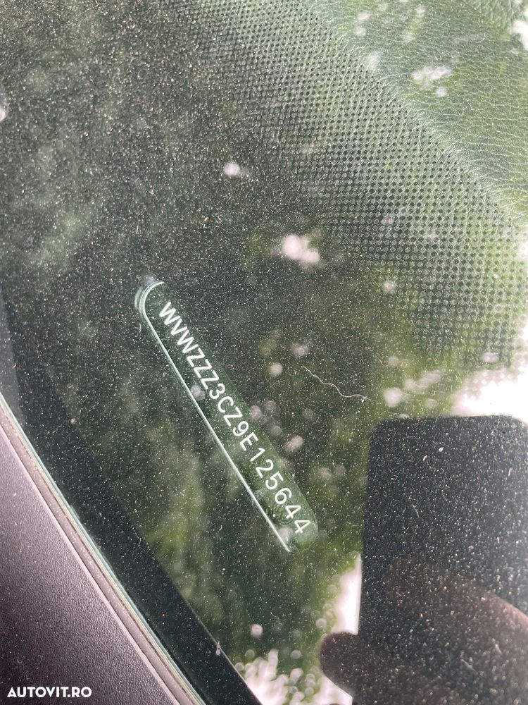 Volkswagen Passat 2.0 TDI DPF Sportline - 19