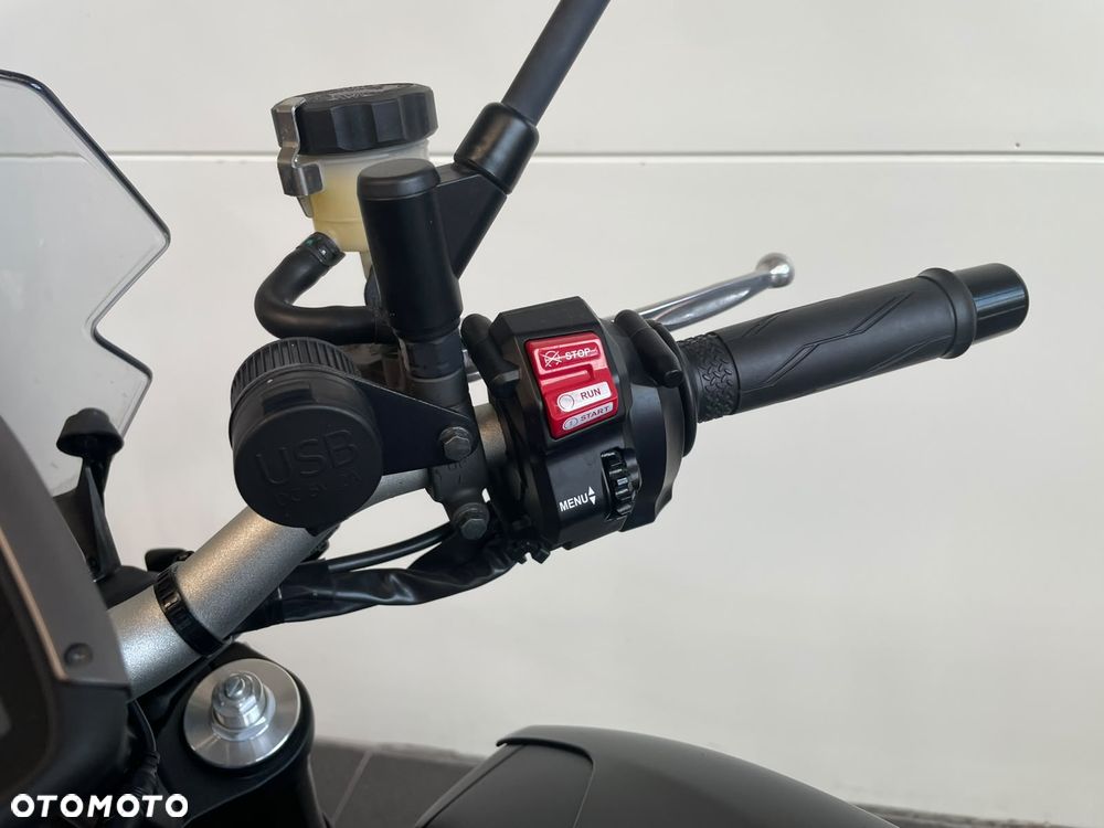 Yamaha MT - 11