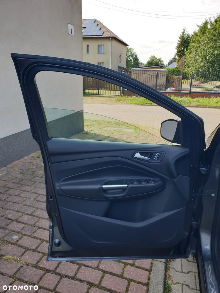 Ford Kuga 2.0 TDCi 4x4 Titanium - 21