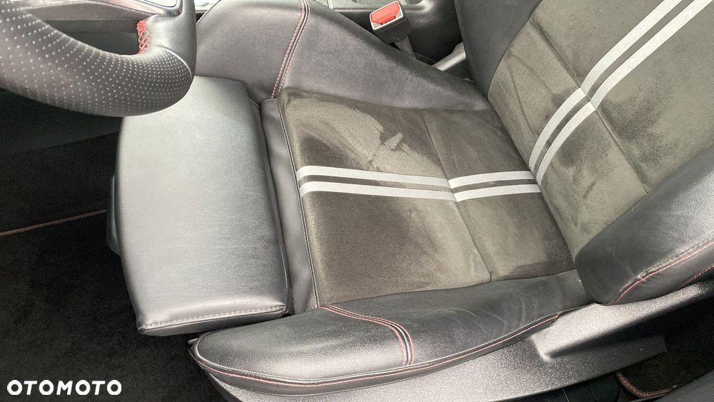 Ford Focus 2.3 EcoBoost ST X - 16