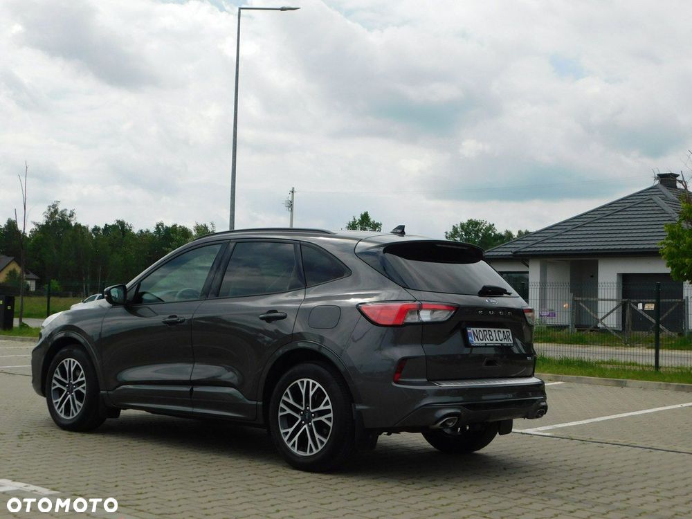 Ford Kuga - 4
