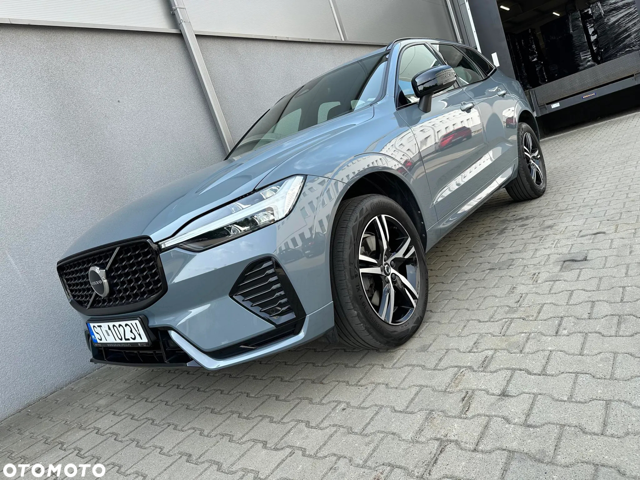 Volvo XC 60 B4 D AWD Plus Dark - 5
