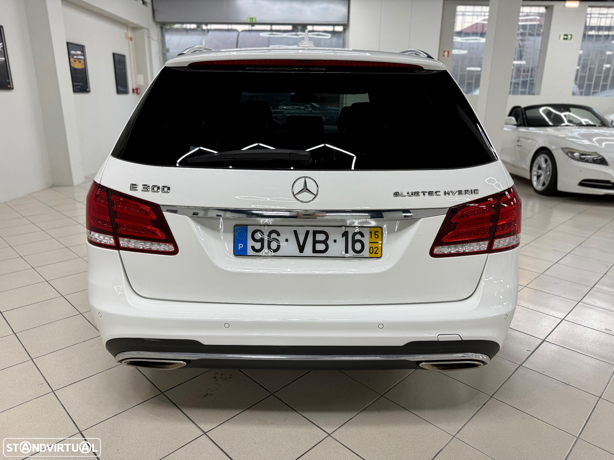 Mercedes-Benz E 300 Bluetec Hybrid Avantgarde - 15