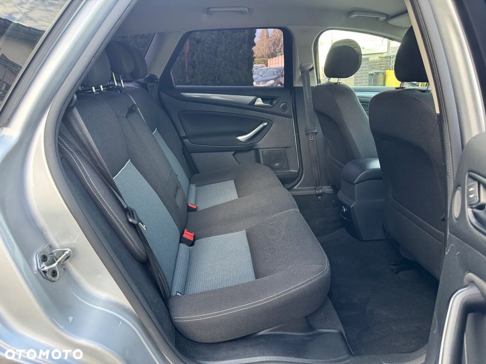Ford Mondeo 2.0 TDCi Business Edition - 29