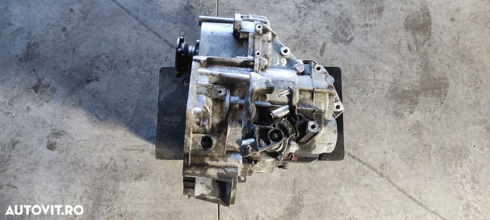 Cutie viteze manuala 6 trepte volkswagen vw passat B6 sedan 2.0 BMP cod cutie HDU - 7