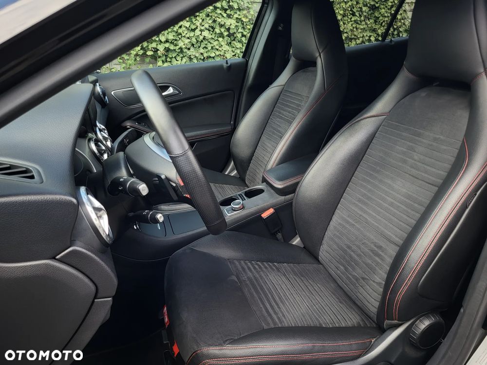 Mercedes-Benz GLA - 9