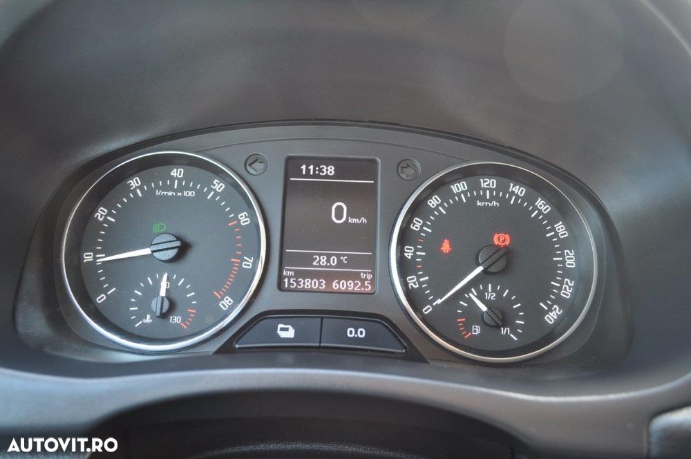 Skoda Fabia 1.2 HTP Ambition - 12