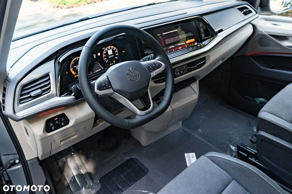 Volkswagen Multivan - 10