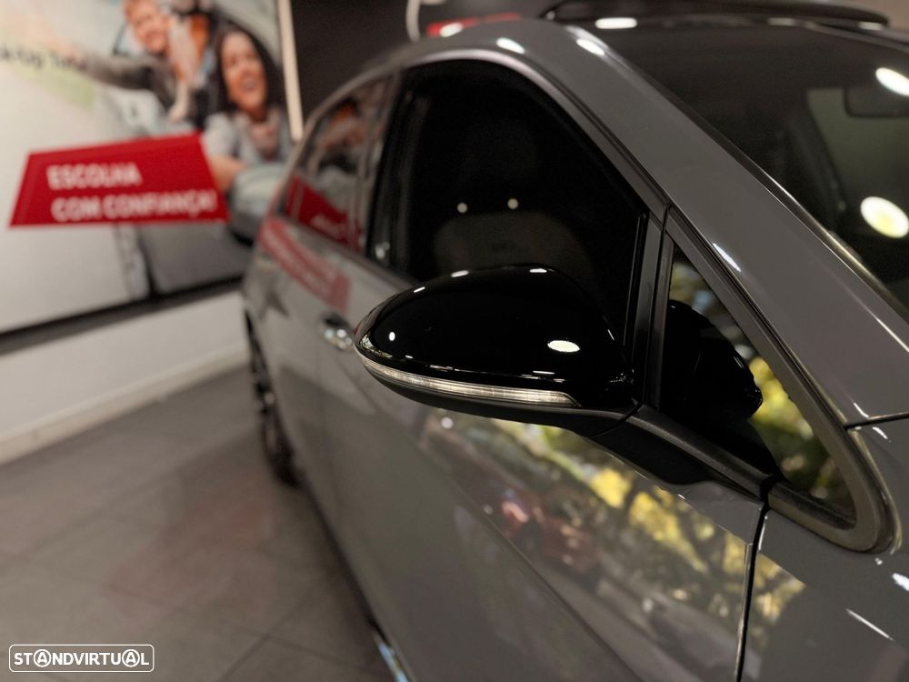 VW Golf GTI TCR 2.0 TSI OPF DSG - 22