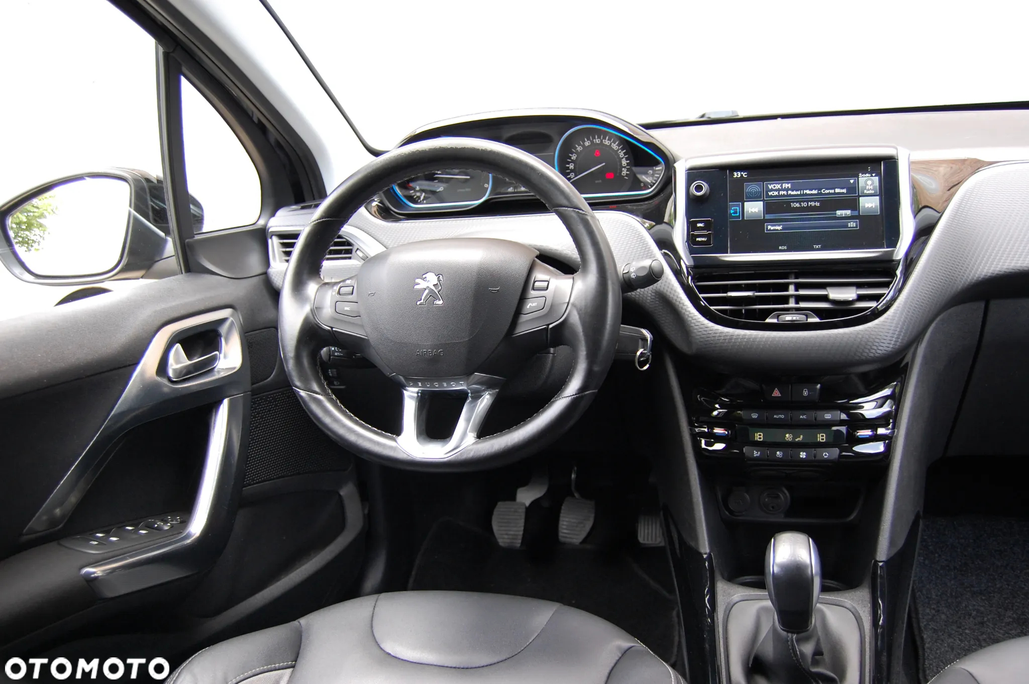Peugeot 2008 BlueHDi 100 STOP & START Allure - 23