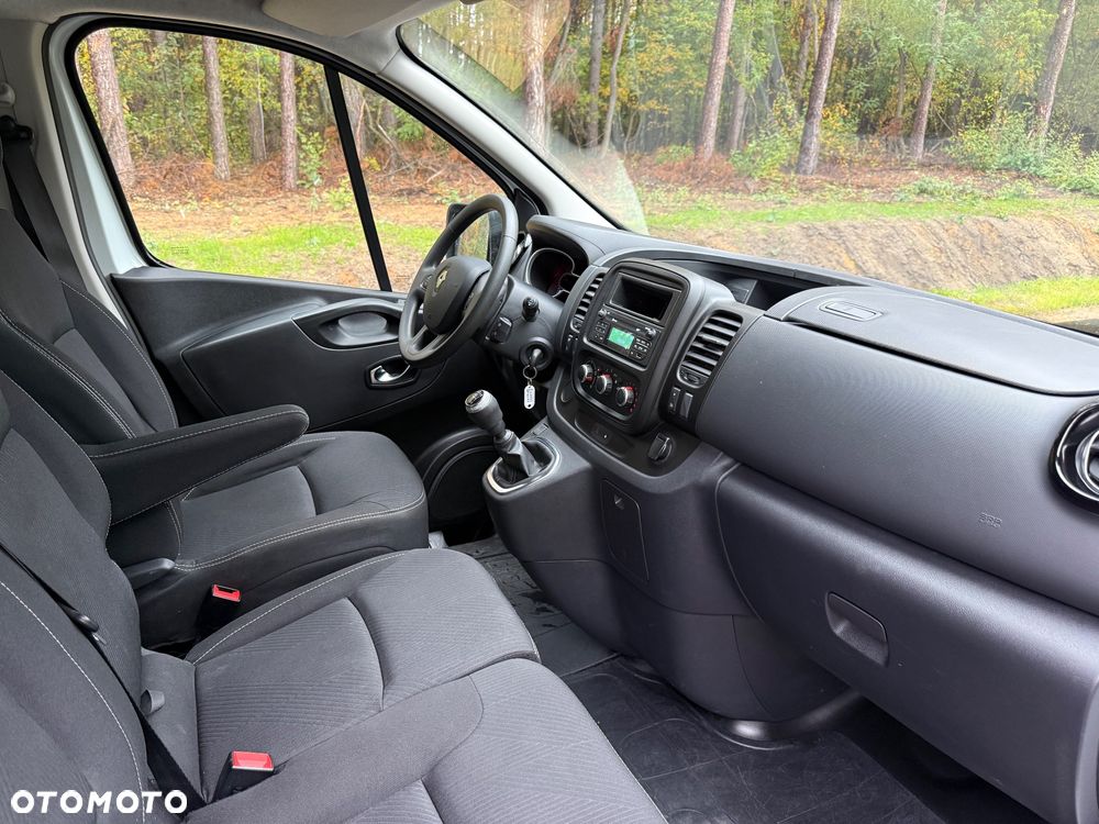 Renault Trafic - 25