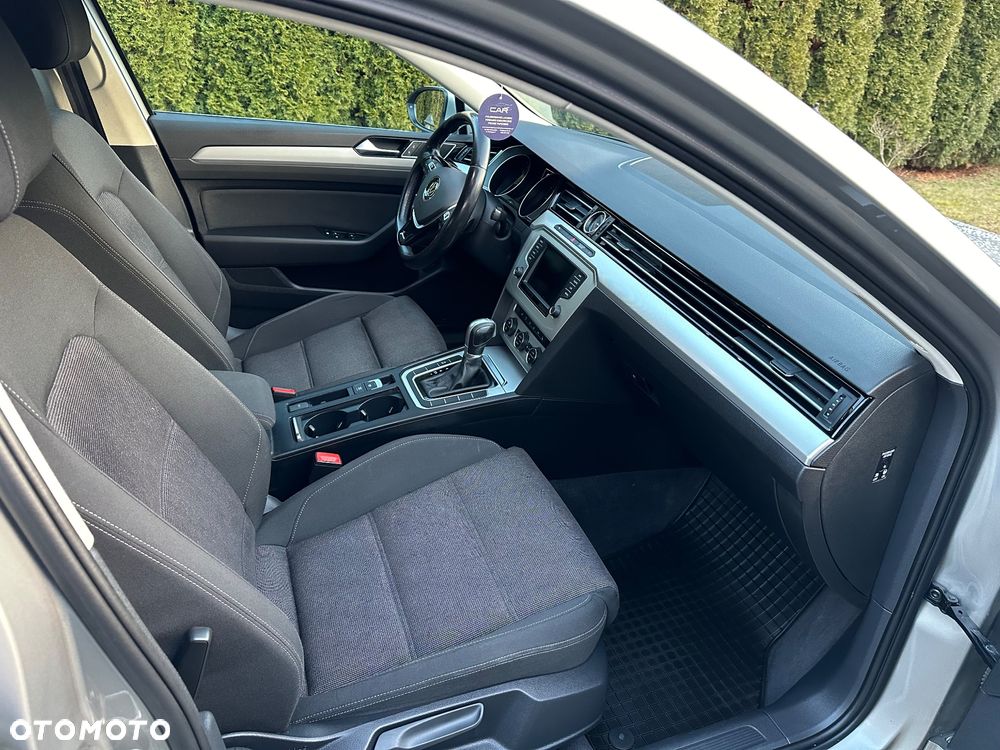 Volkswagen Passat - 6
