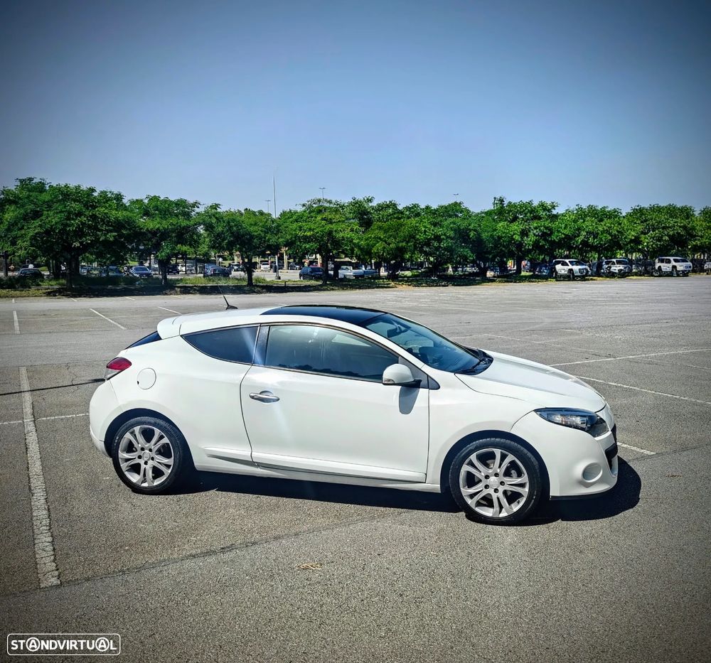 Renault Mégane Coupe Energy dCi 110 FAP Start & Stop GT Line - 28