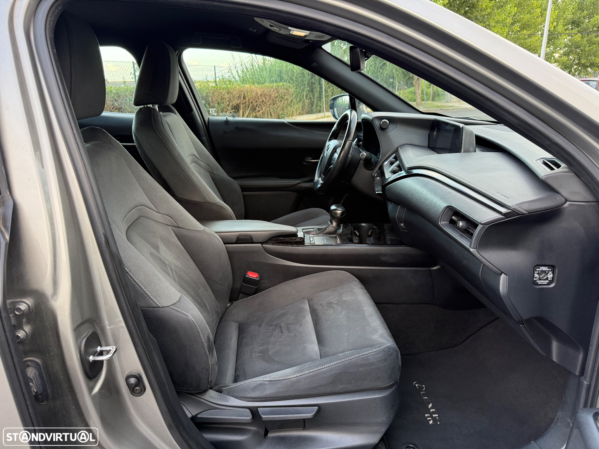 Lexus UX 250h Business - 7