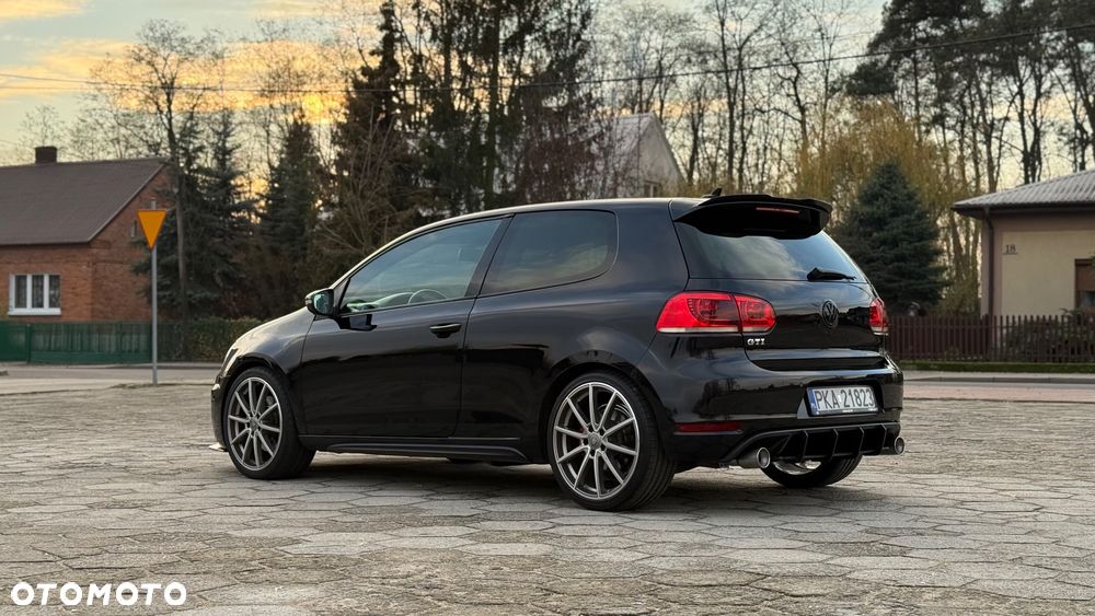 Volkswagen Golf 2.0 GTI - 4