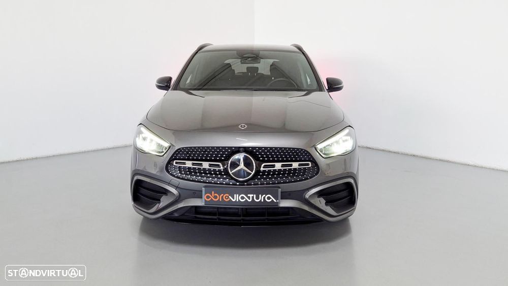 Mercedes-Benz GLA 180 d AMG Line - 2