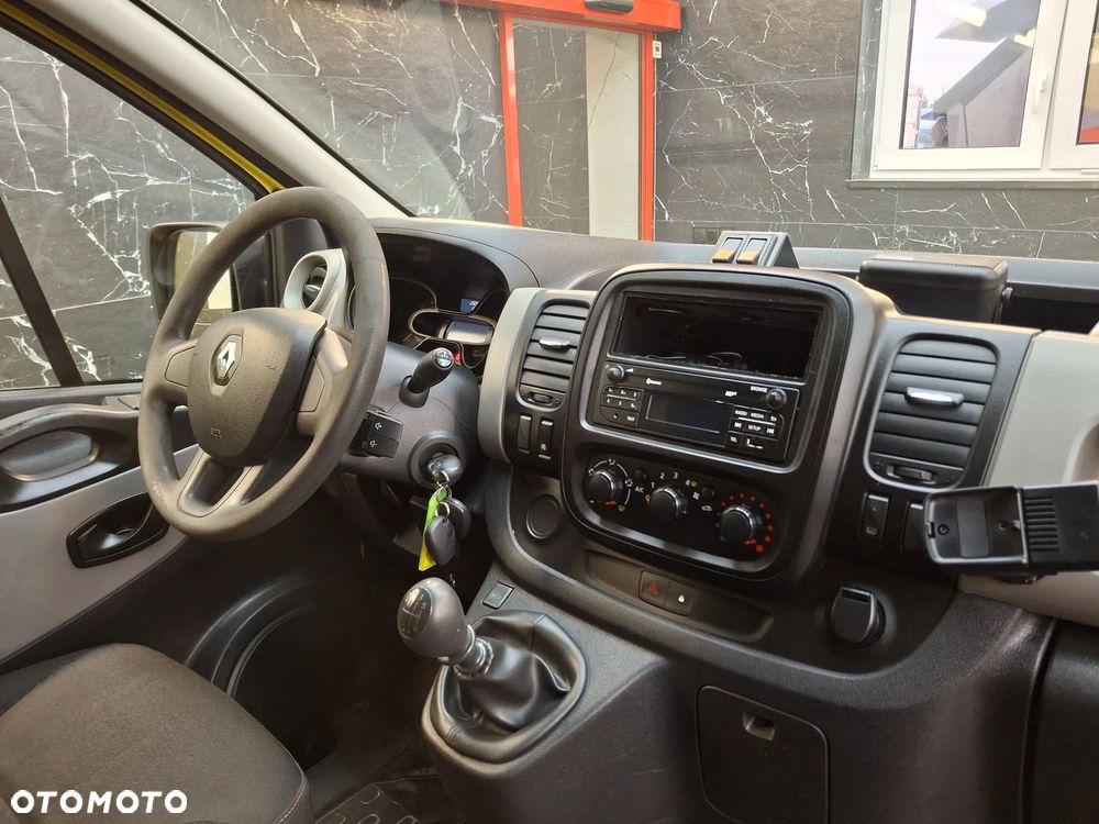 Renault Trafic 2016 Rok Wersja Lift Wysoki Długi L2H2 Klimatyzacja Drzwi Przesuwane Po Obu Stronach Hak Służba Drogowa - 6