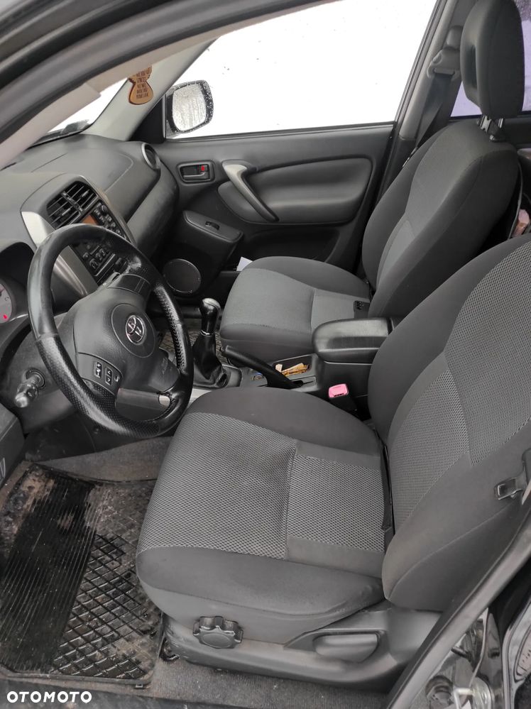 Toyota RAV4 2.0 VVT-i 4x4 - 21