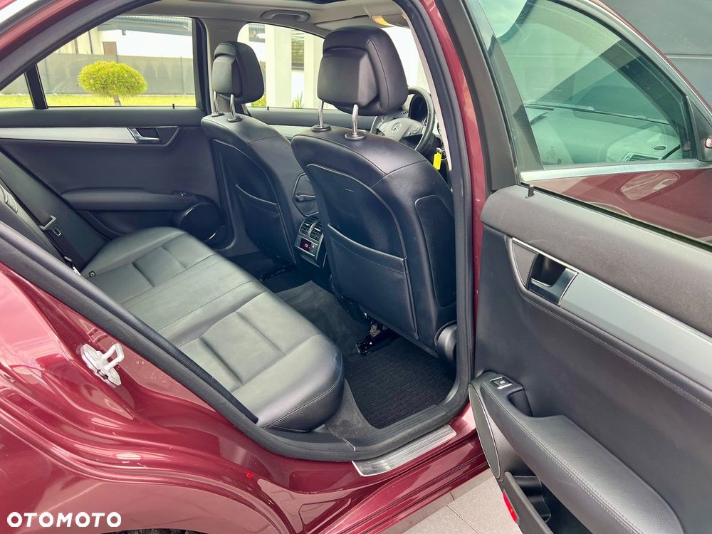 Mercedes-Benz Klasa C - 25