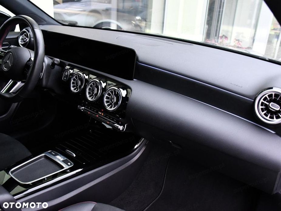 Mercedes-Benz Klasa A 200 d AMG Line 8G-DCT - 15