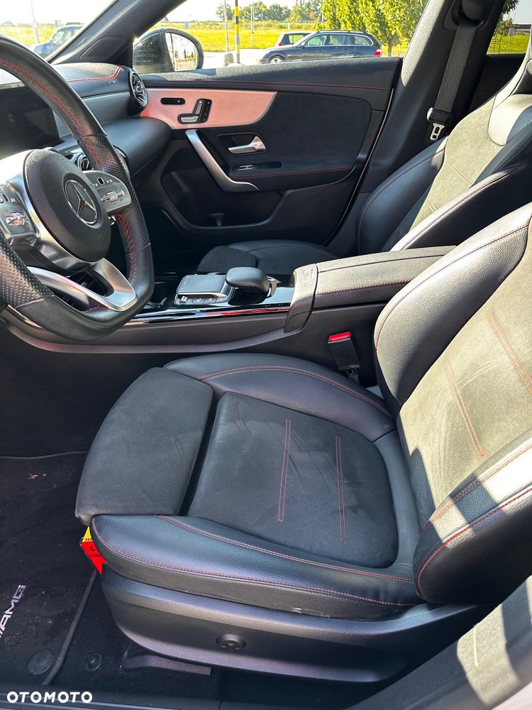 Mercedes-Benz CLA 220 4-Matic AMG Line 7G-DCT - 5