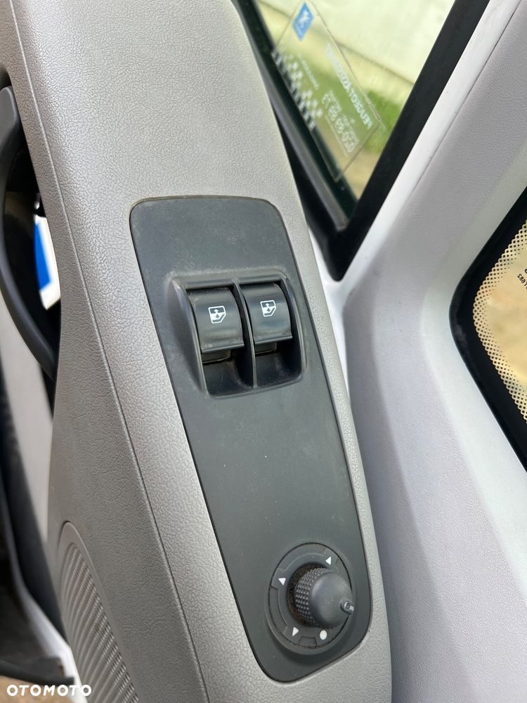 Peugeot Boxer 2.2 120KM Klima, webasto, zero rdzy - 27