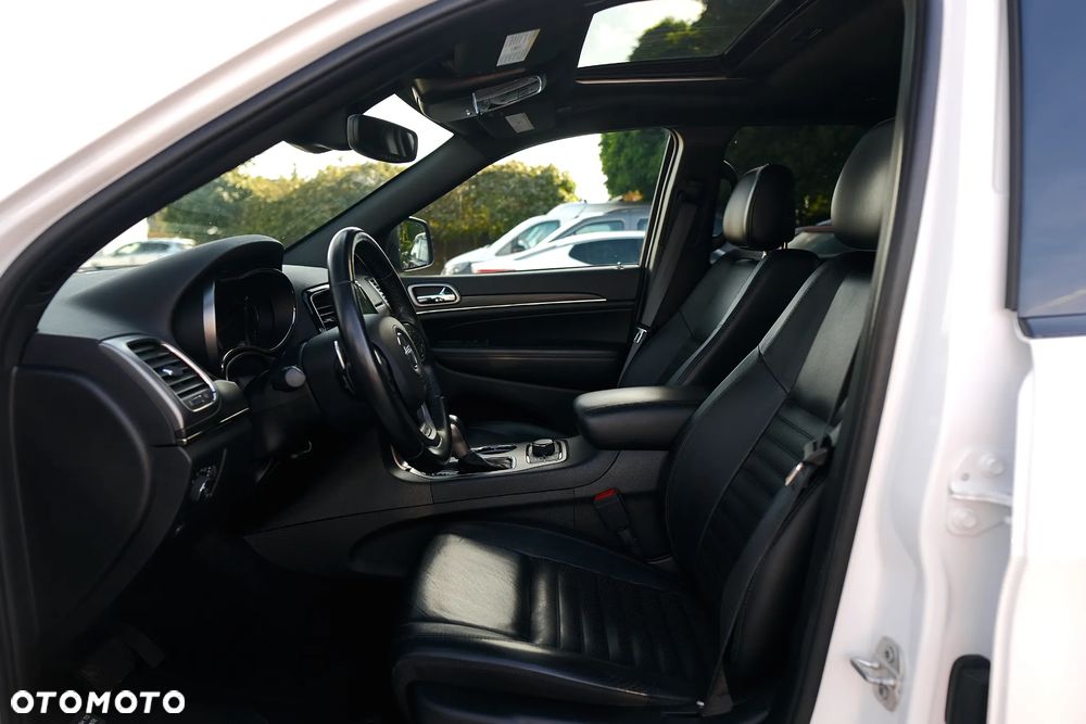 Jeep Grand Cherokee - 13