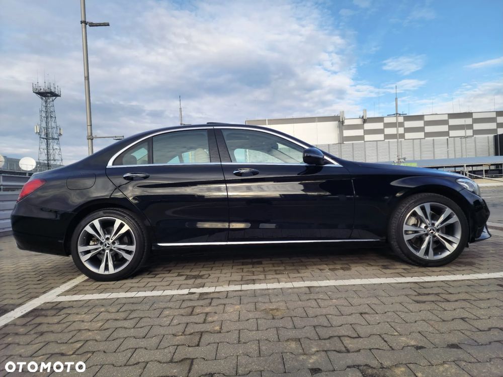 Mercedes-Benz Klasa C 300 9G-TRONIC Avantgarde - 23