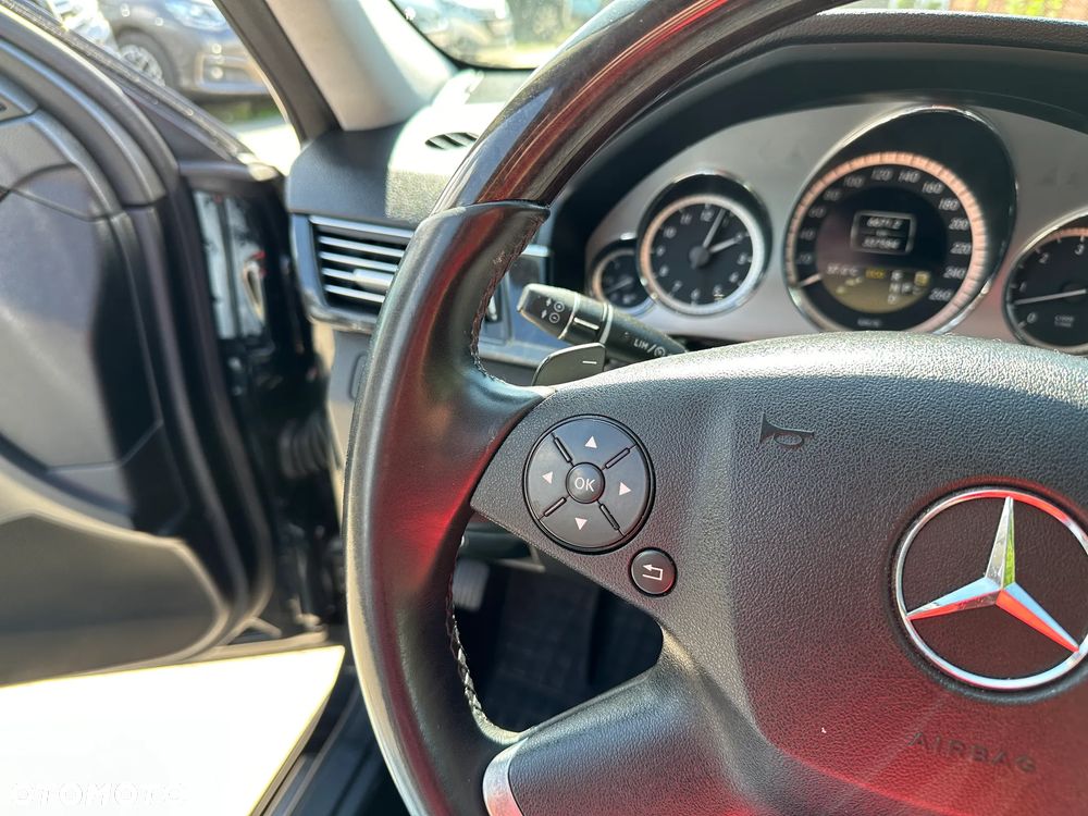 Mercedes-Benz Klasa E - 10