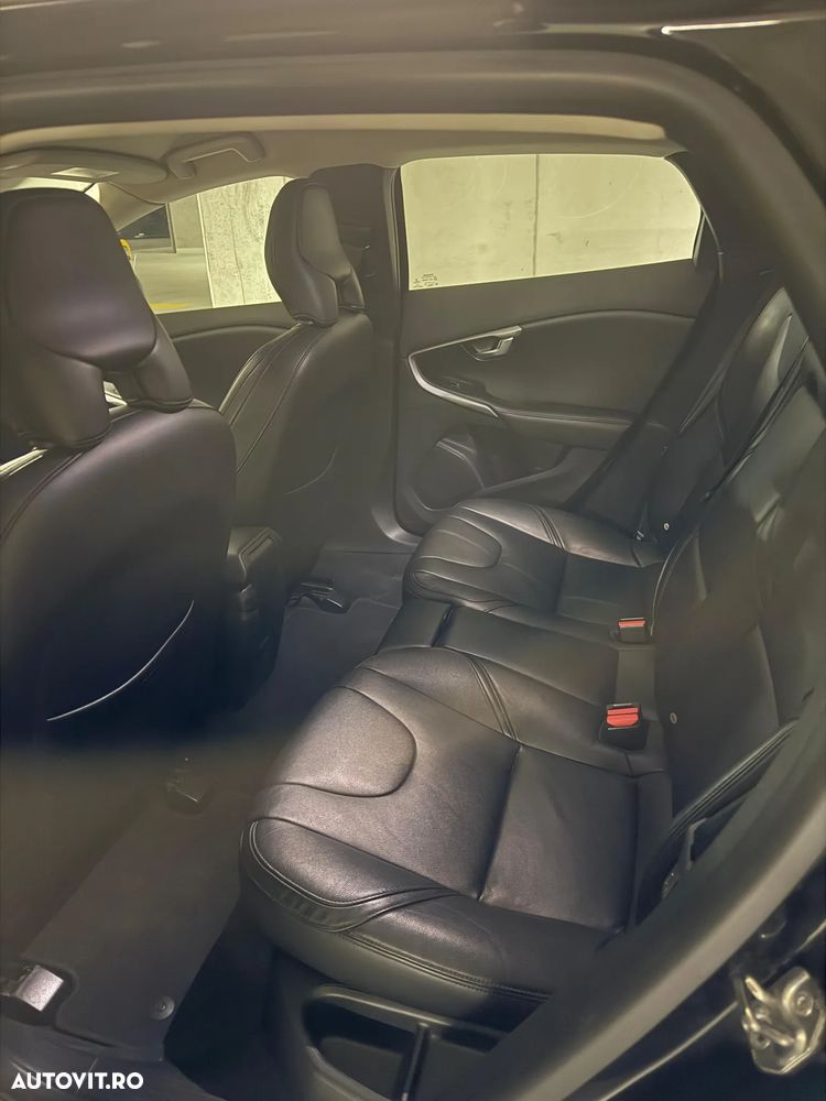 Volvo V40 D2 Geartronic Momentum - 12