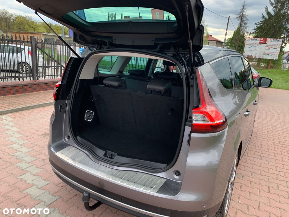 Renault Grand Scenic - 16