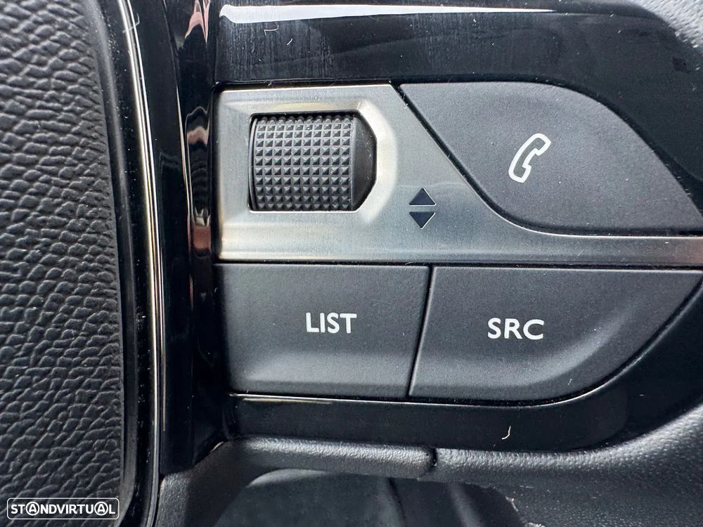 Peugeot e-208 Active Pack - 27