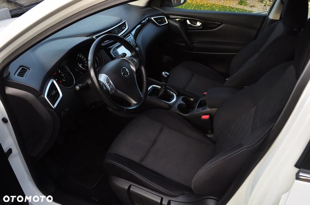 Nissan Qashqai 1.6 DIG-T ACENTA - 5